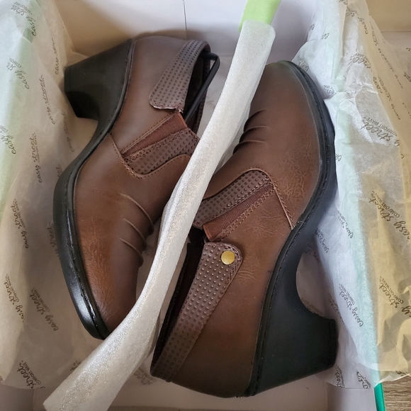 FREE SHIPPING 💕 Easy Street Comfort Booties Size 7W - Picture 2 of 9